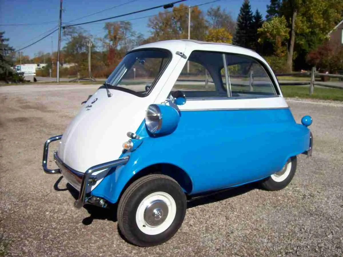 1957 BMW Isetta 300 — photo 1