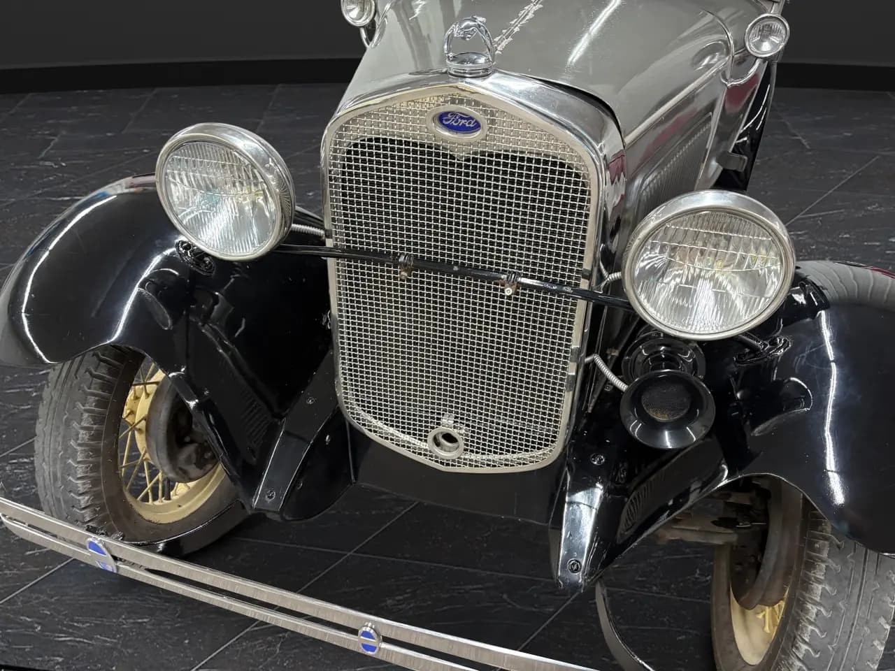 1930 Ford Model A Coupe thumbnail 7