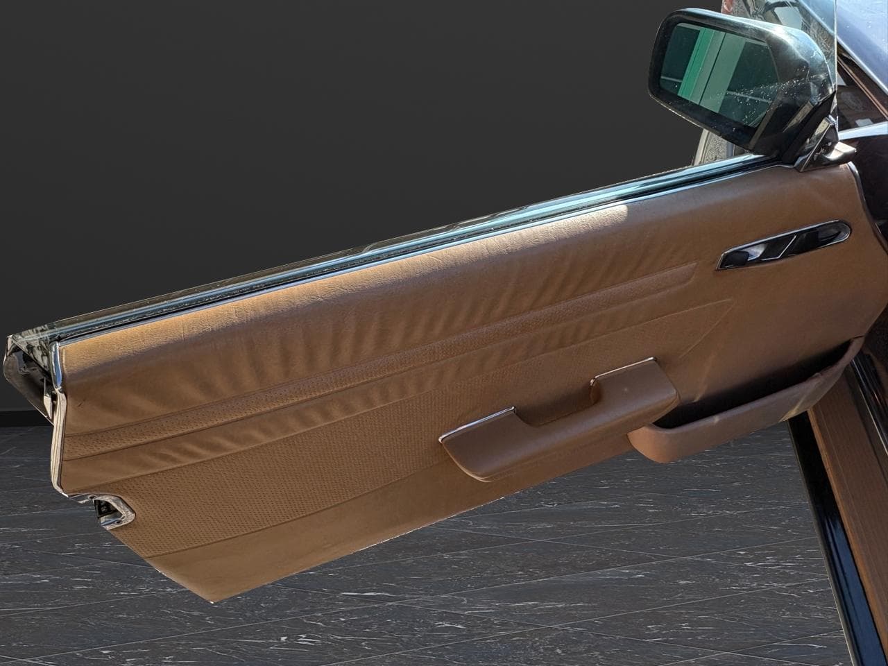 1987 Mercedes-Benz 560 SL Convertible thumbnail 26