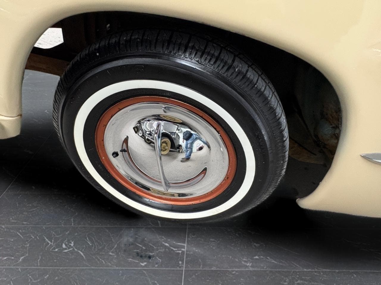 1951 Ford Victoria 2Dr Coupe thumbnail 28
