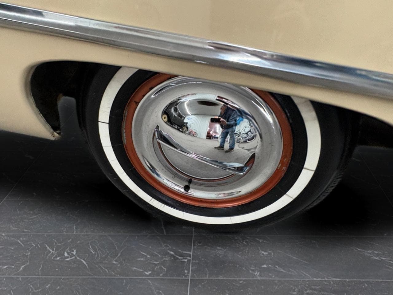 1951 Ford Victoria 2Dr Coupe thumbnail 29