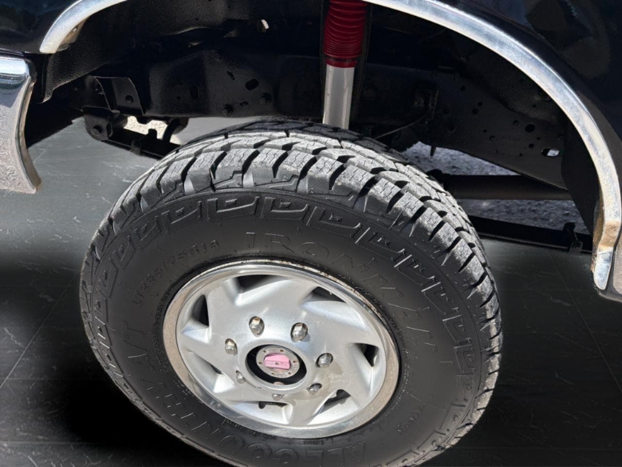 1989 Ford F-250 HD Reg Cab 133.0" WB 4WD thumbnail 11