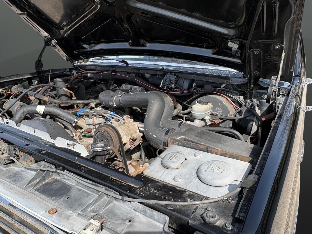 1989 Ford F-250 HD Reg Cab 133.0" WB 4WD thumbnail 19