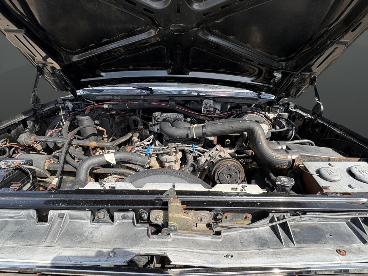1989 Ford F-250 HD Reg Cab 133.0" WB 4WD thumbnail 20