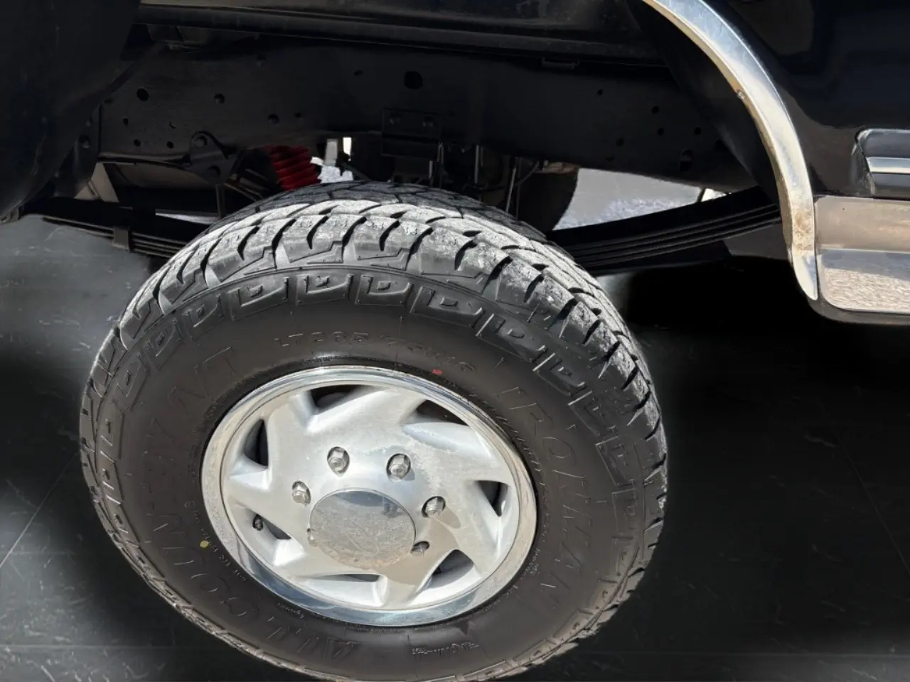 1989 Ford F-250 HD Reg Cab 133.0" WB 4WD thumbnail 10