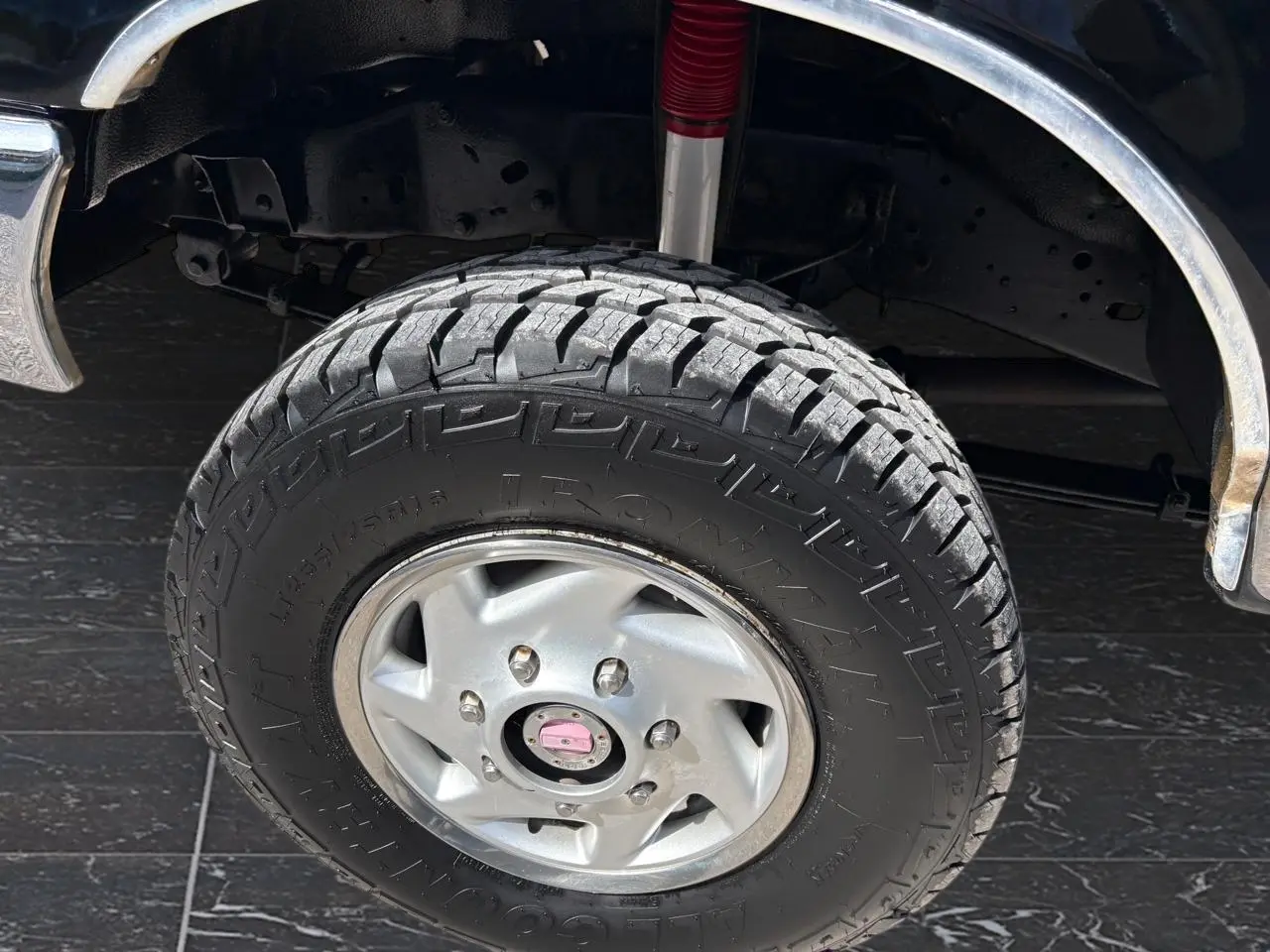 1989 Ford F-250 HD Reg Cab 133.0" WB 4WD thumbnail 11