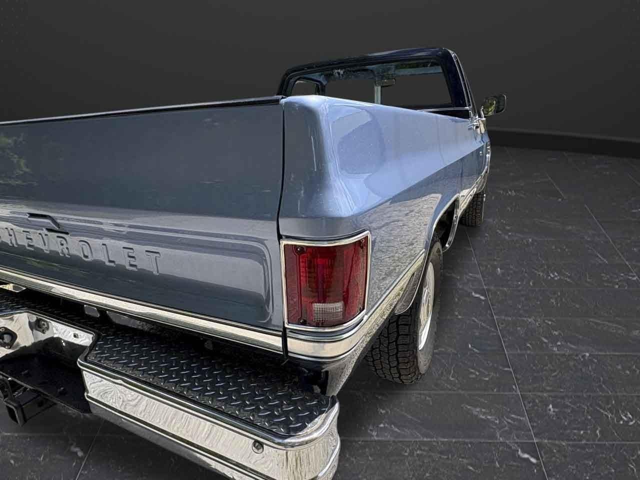 1984 Chevrolet C/K 20 Scottsdale Regular Cab 4WD thumbnail 8