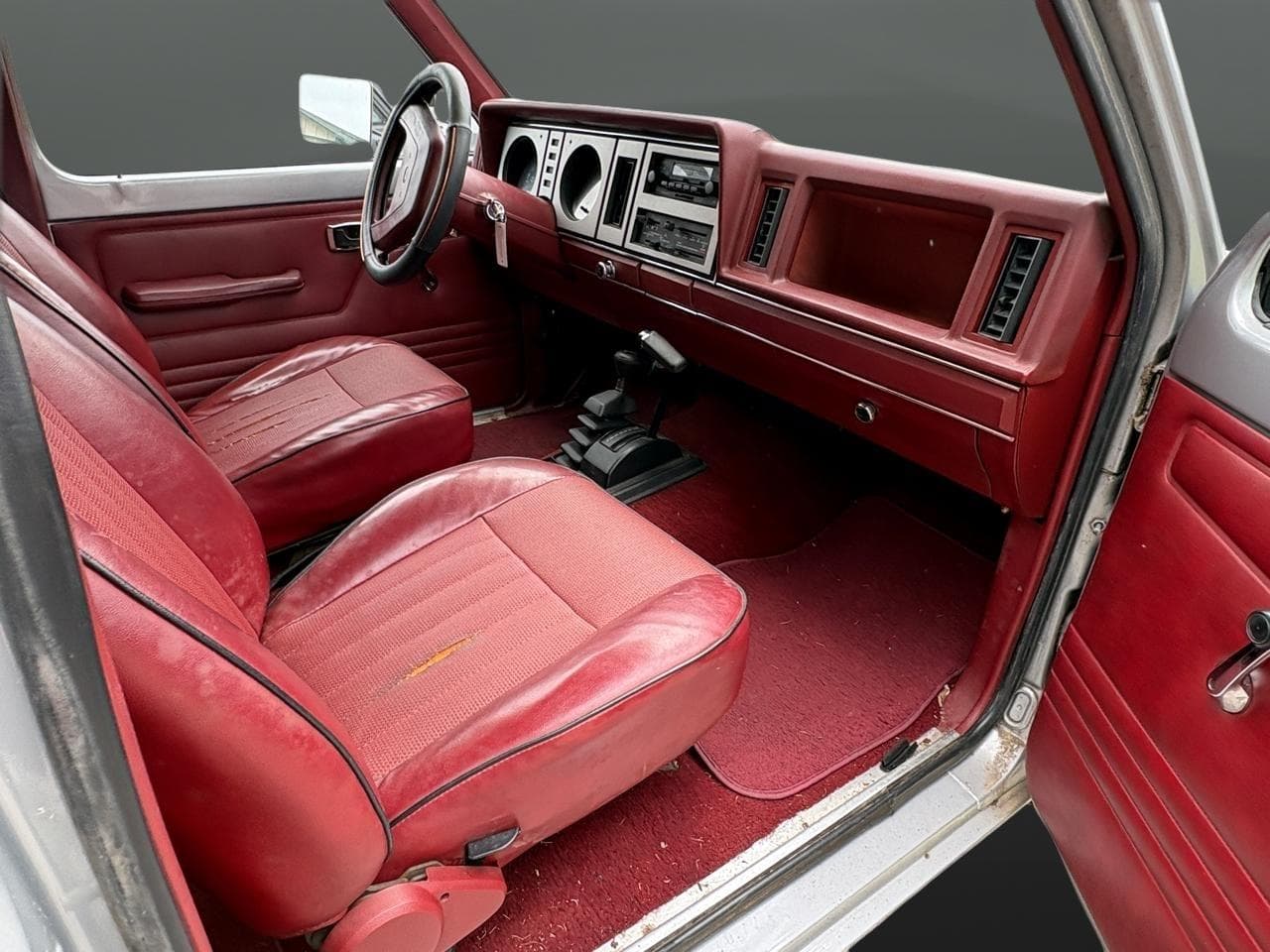 1985 Ford Bronco II 2dr Wagon 4WD thumbnail 13