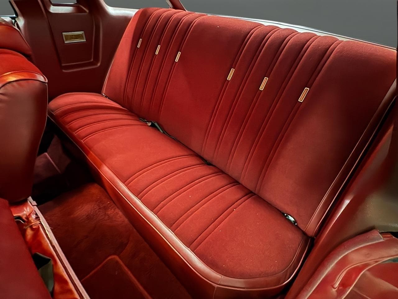 1977 Ford Thunderbird 2-Door thumbnail 25