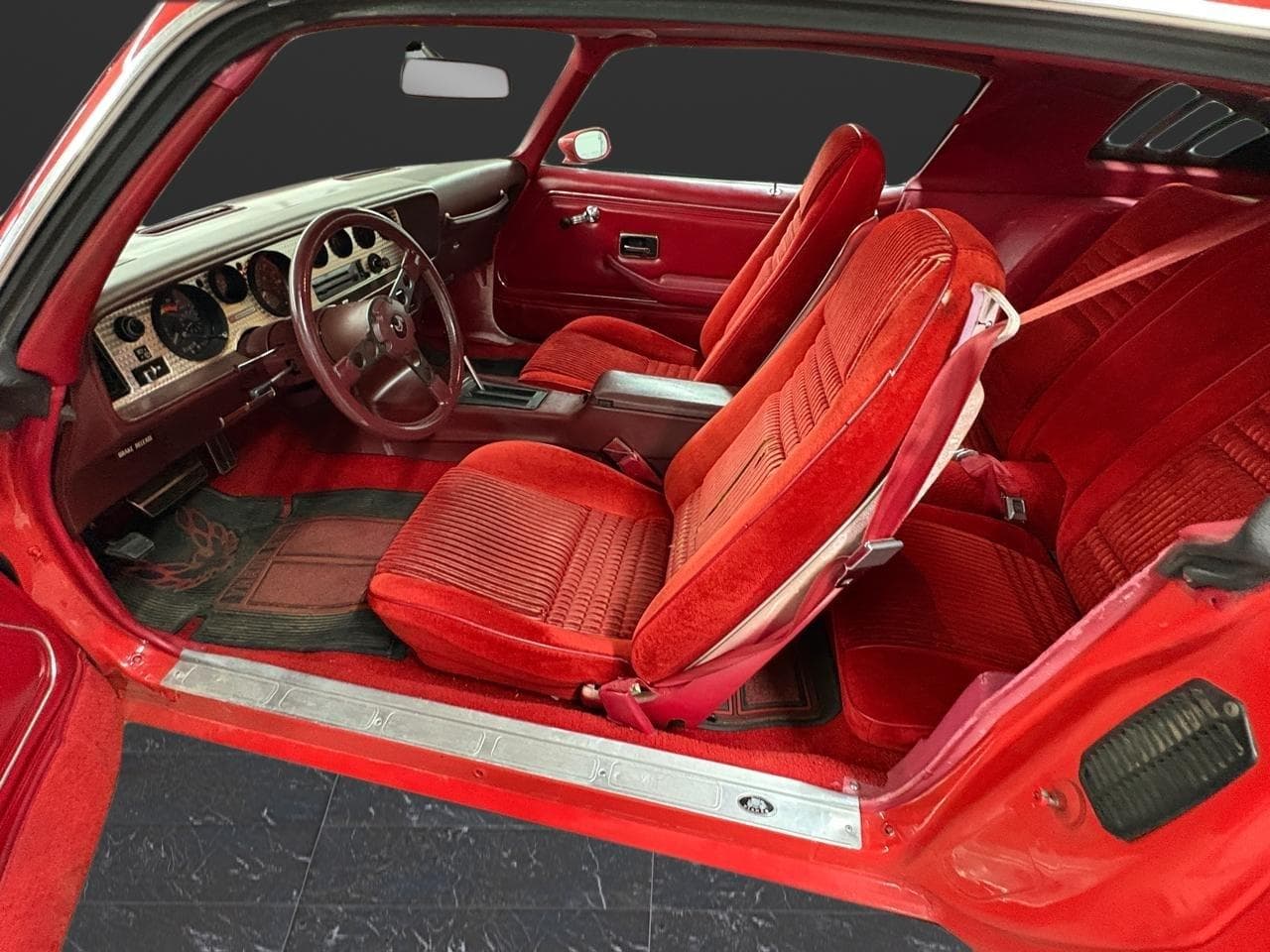 1981 Pontiac Firebird Trans Am LS Conversion thumbnail 8