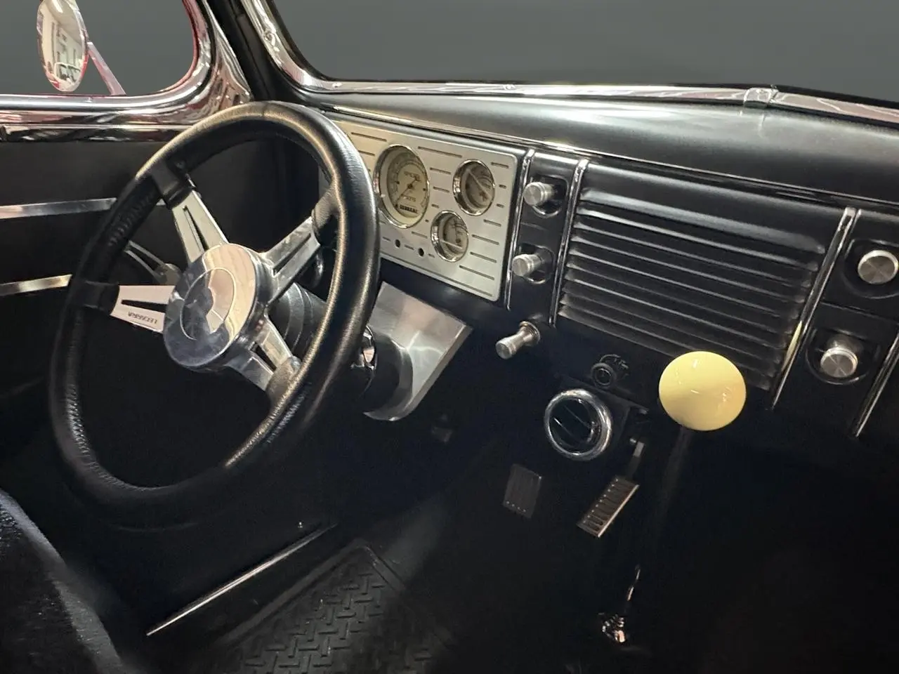 1939 Ford Coupe 5 Window Deluxe — photo 30