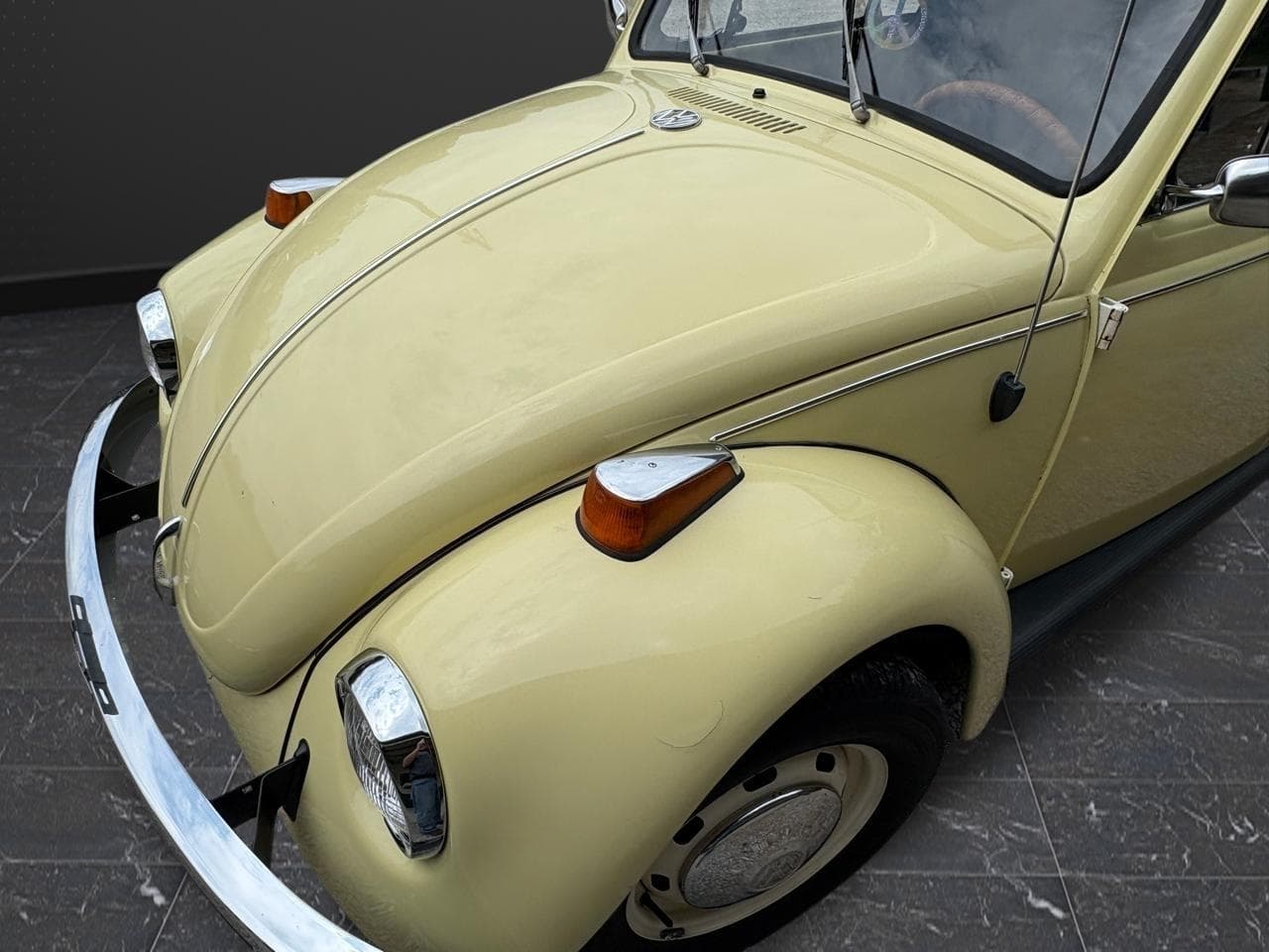 1968 Volkswagen Beetle Convertible thumbnail 11