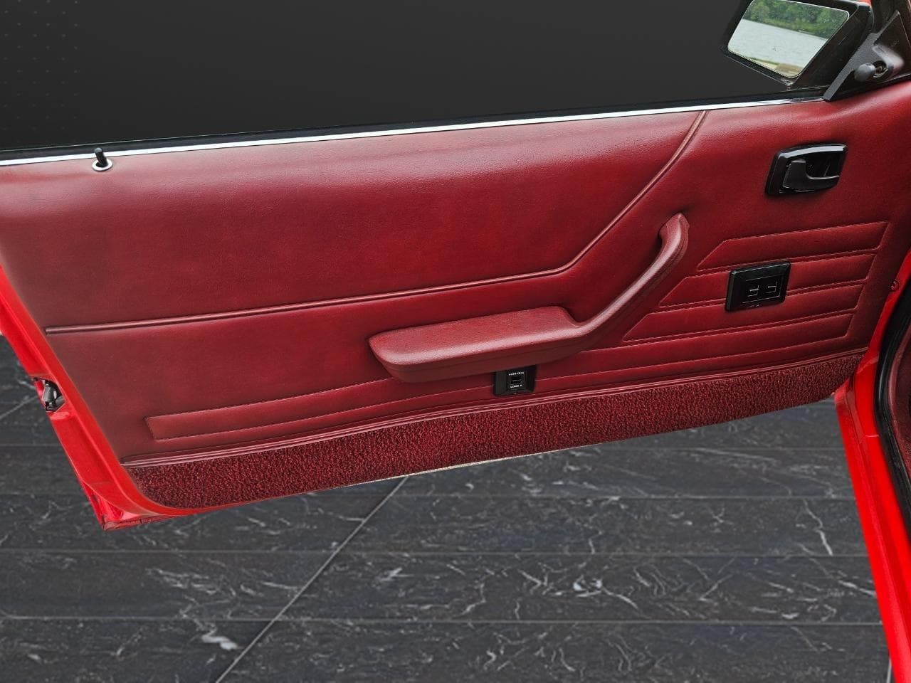 1984 Ford Mustang 3dr Hatchback LX 5.0 thumbnail 18