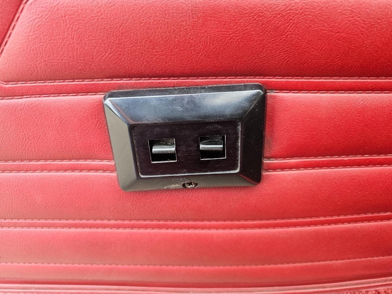 1984 Ford Mustang 3dr Hatchback LX 5.0 thumbnail 22