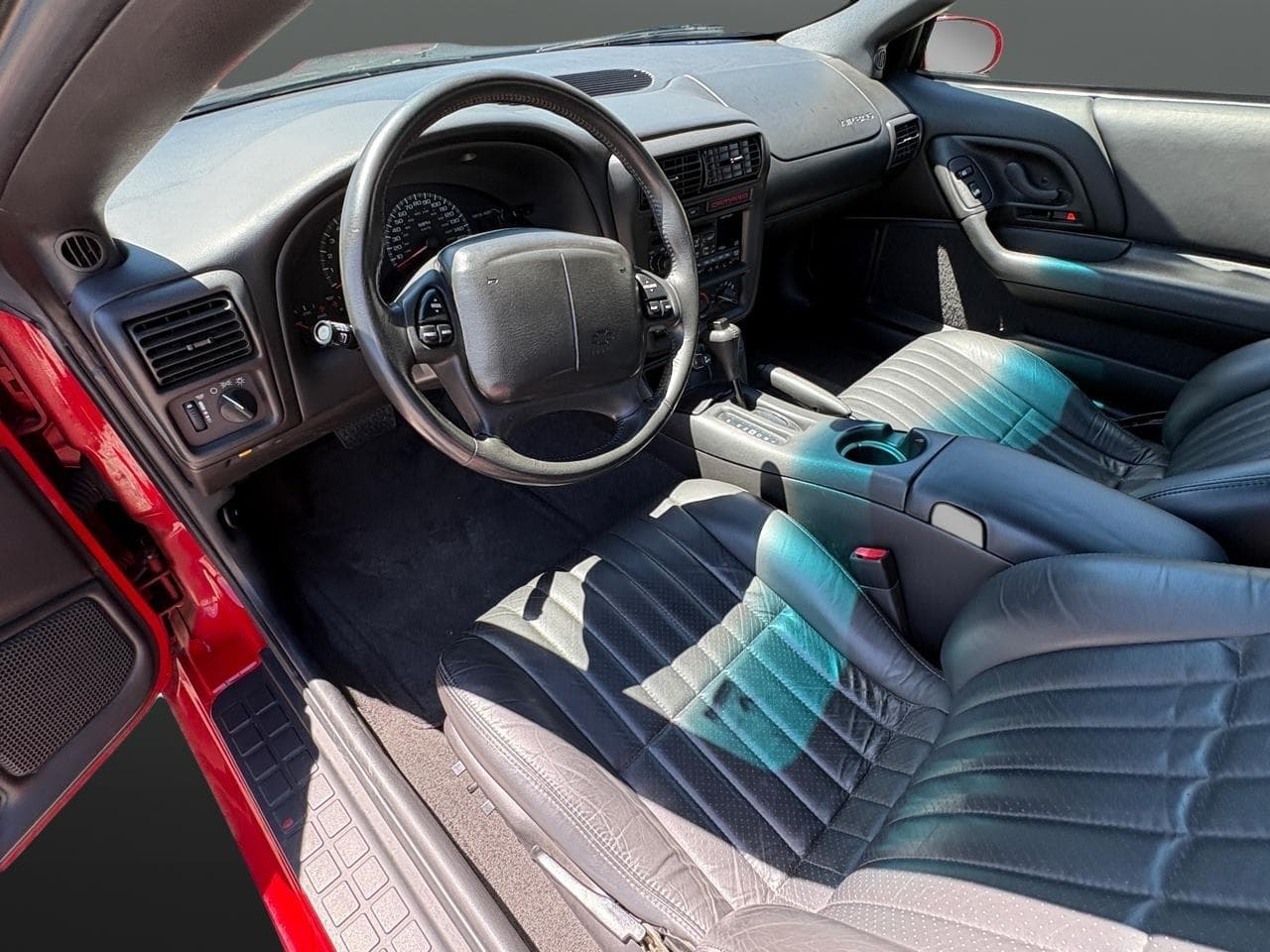 2001 Chevrolet Camaro SS thumbnail 20