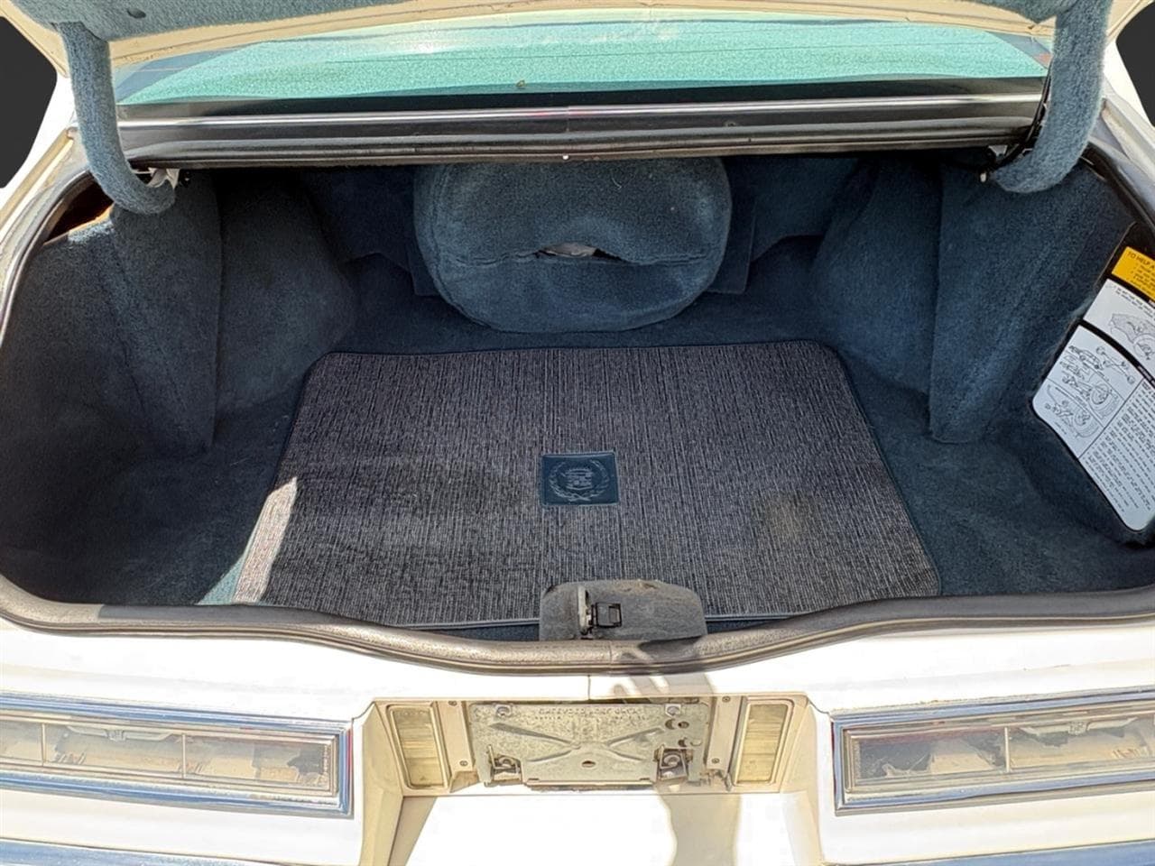 1984 Cadillac Seville 4dr Sedan thumbnail 14