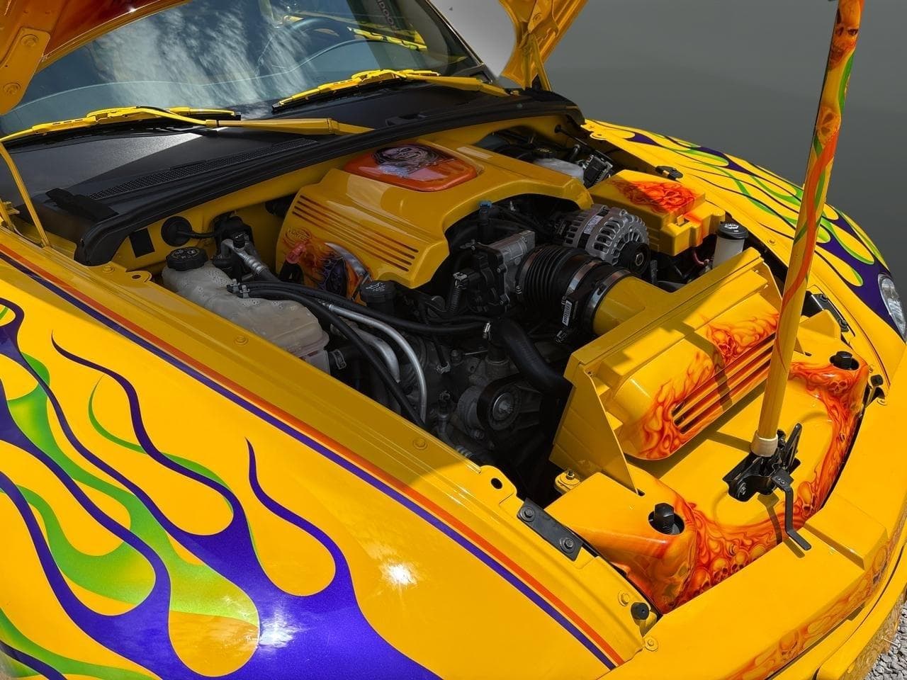 2004 Chevrolet SSR Custom thumbnail 15