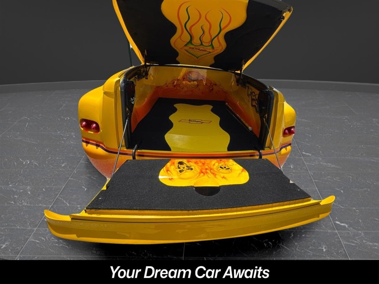 2004 Chevrolet SSR Custom thumbnail 23