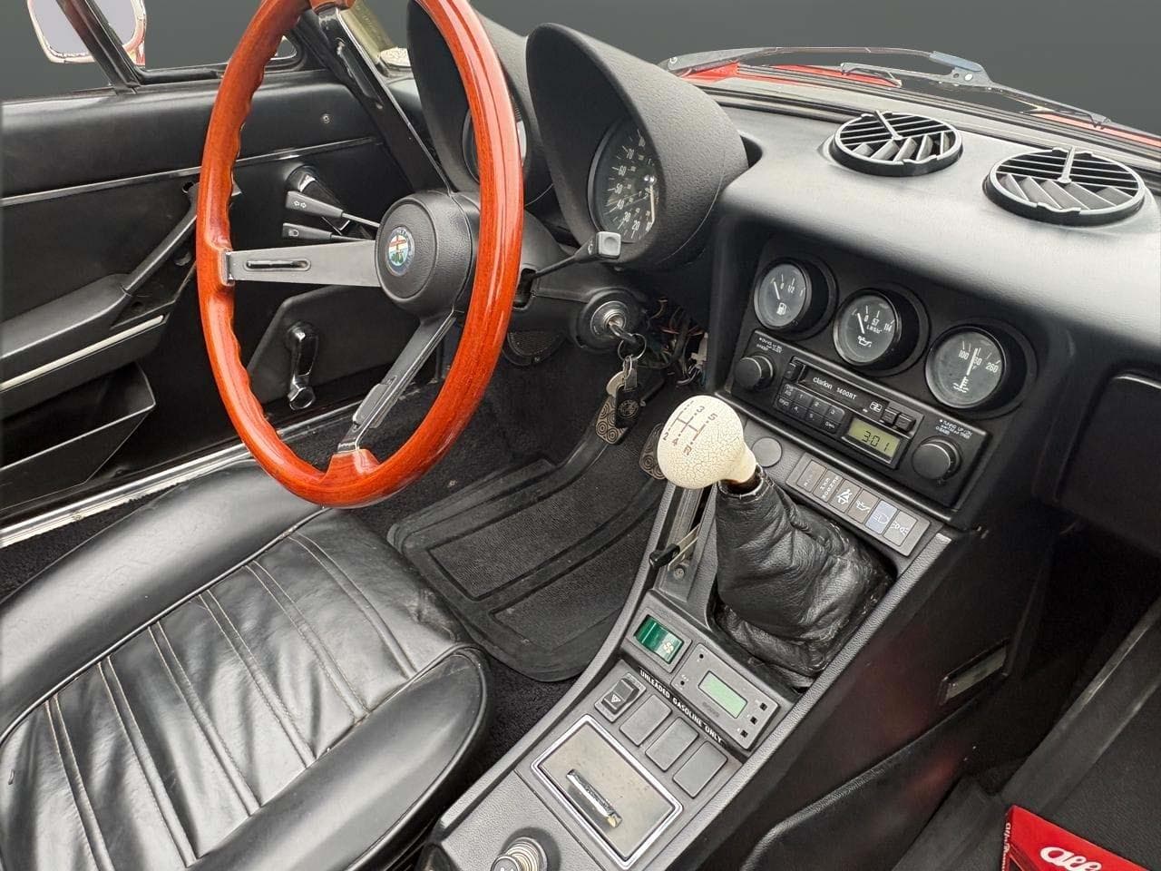 1985 Alfa Romeo 2000 Spider Graduate thumbnail 16