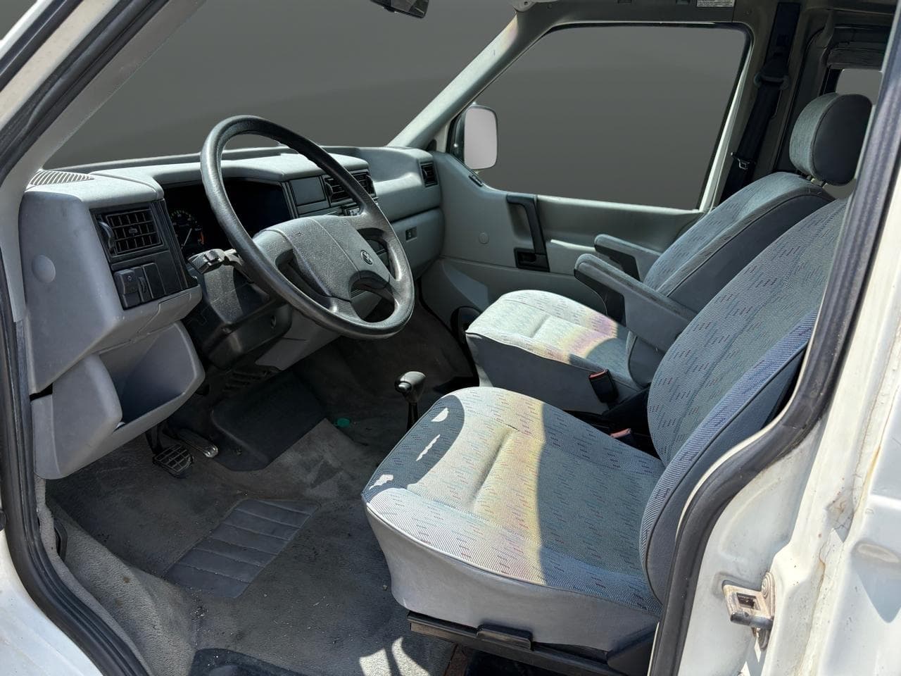1995 Volkswagen EuroVan Campmobile thumbnail 6