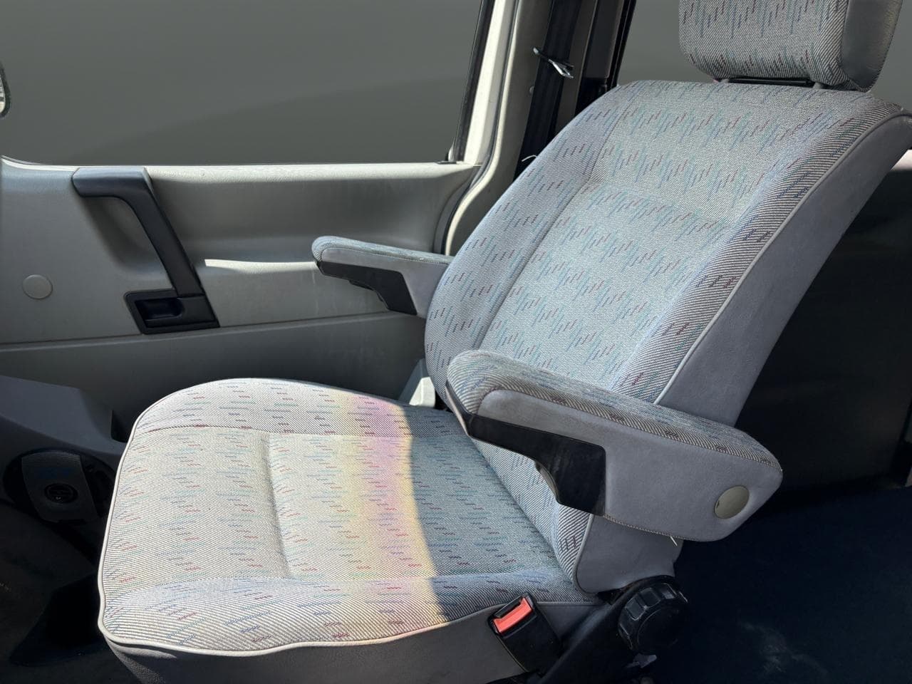 1995 Volkswagen EuroVan Campmobile thumbnail 7