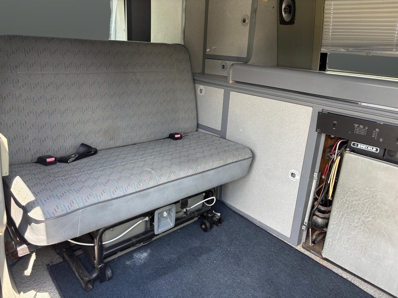 1995 Volkswagen EuroVan Campmobile thumbnail 10