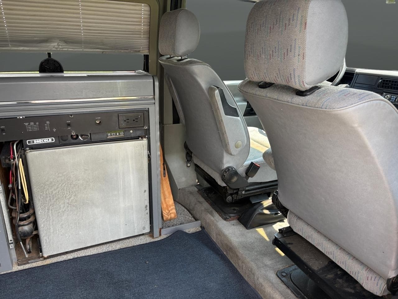 1995 Volkswagen EuroVan Campmobile thumbnail 11