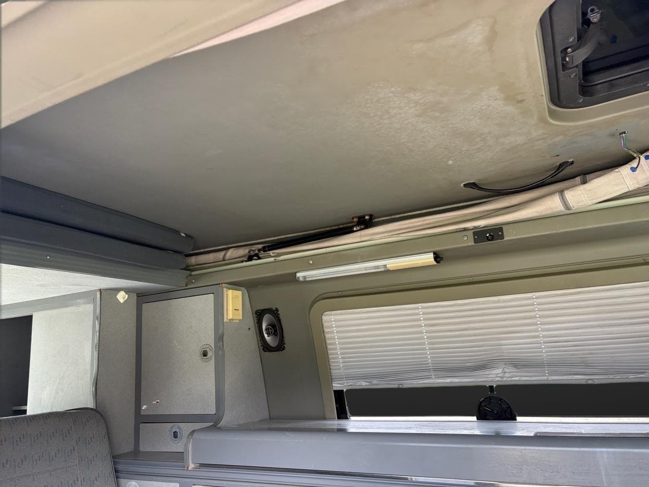 1995 Volkswagen EuroVan Campmobile thumbnail 12