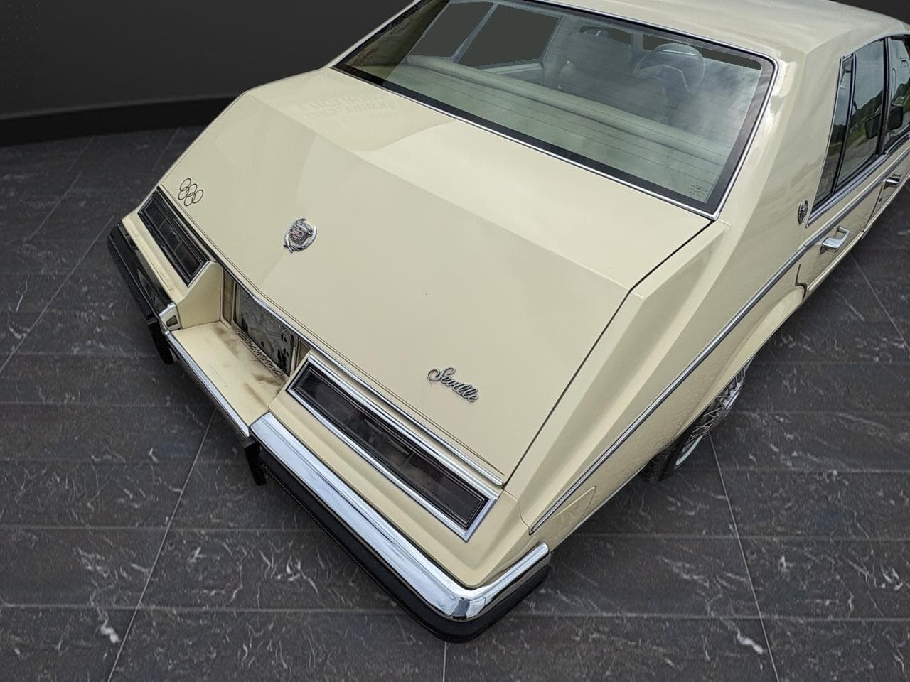 1984 Cadillac Seville 4dr Sedan thumbnail 10