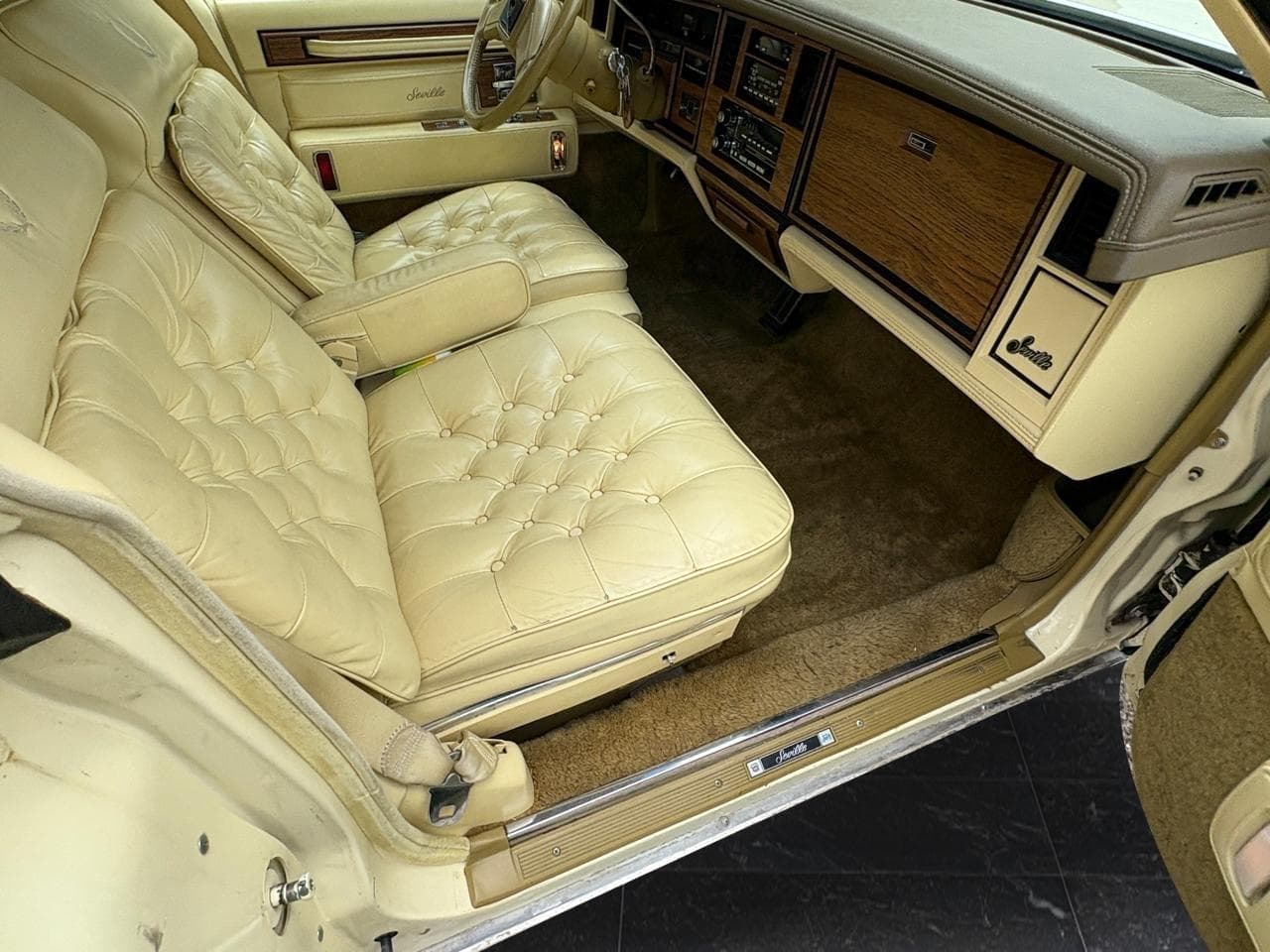 1984 Cadillac Seville 4dr Sedan thumbnail 13