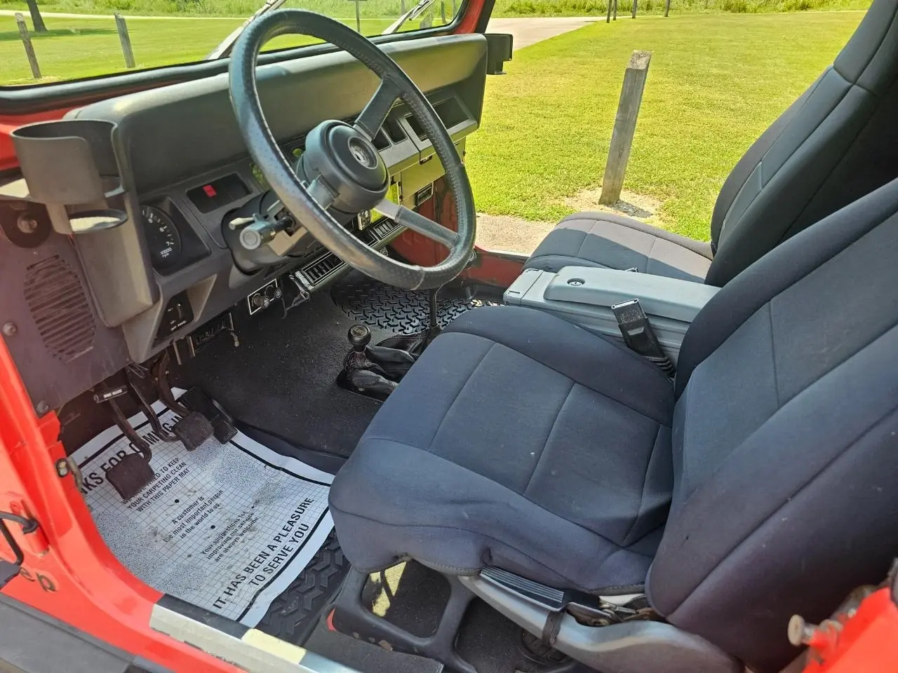 1995 Jeep Wrangler 2dr SE thumbnail 19