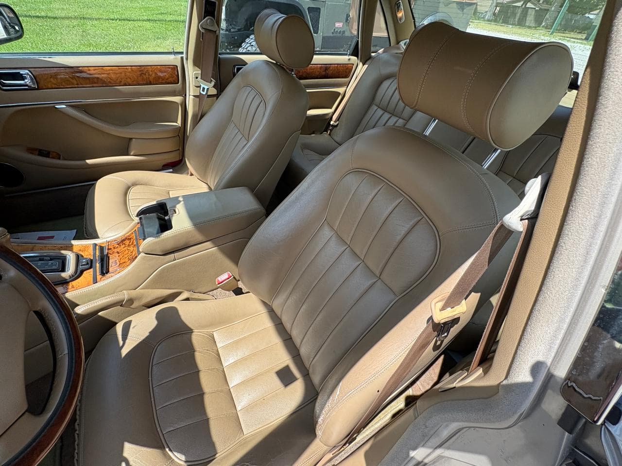1995 Jaguar XJ6 Base thumbnail 23