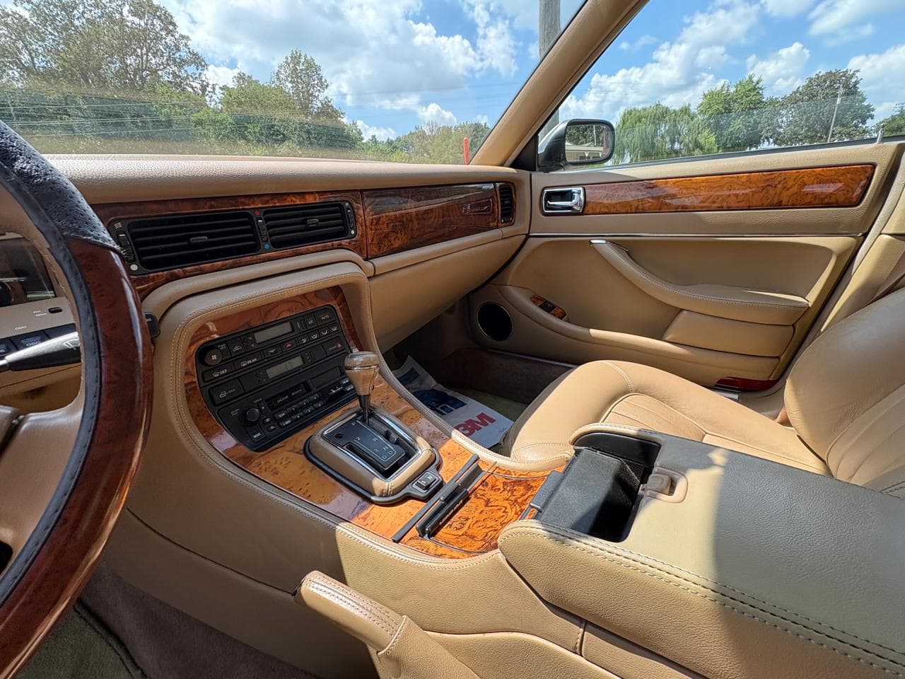 1995 Jaguar XJ6 Base thumbnail 24