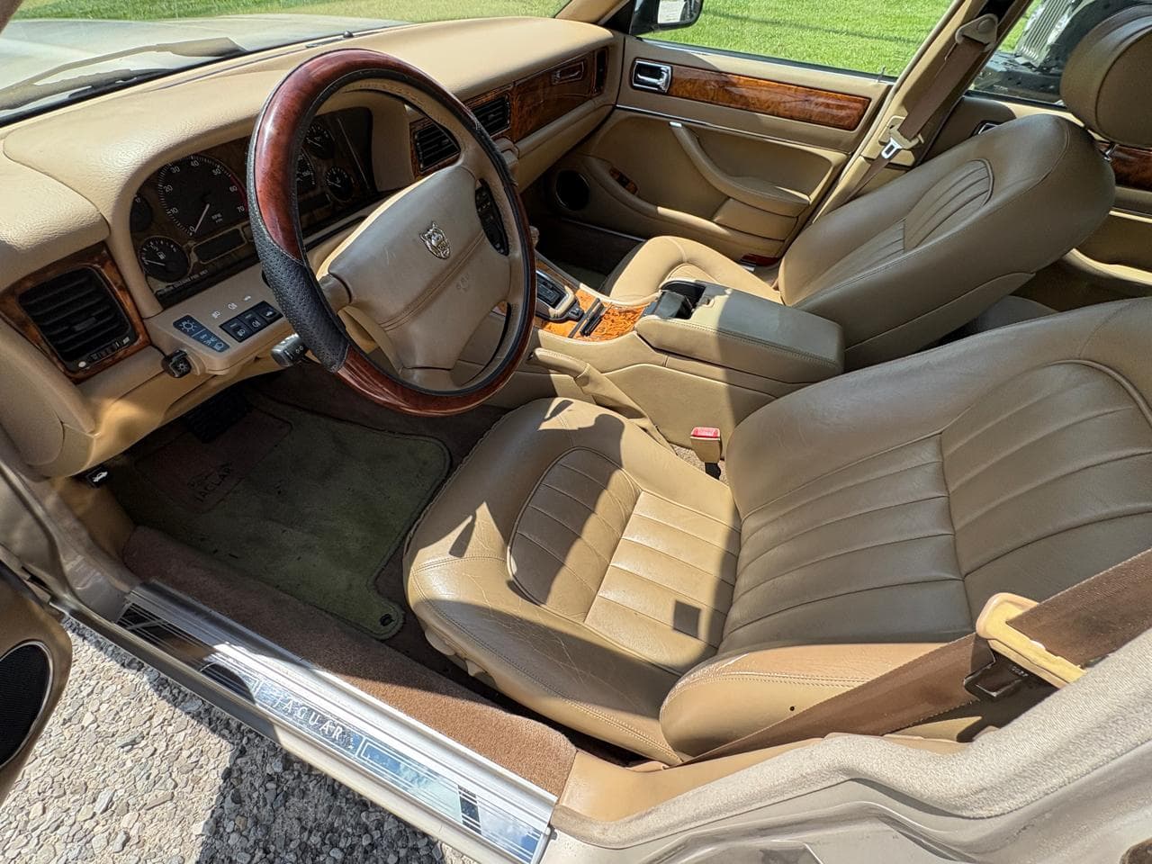 1995 Jaguar XJ6 Base thumbnail 26