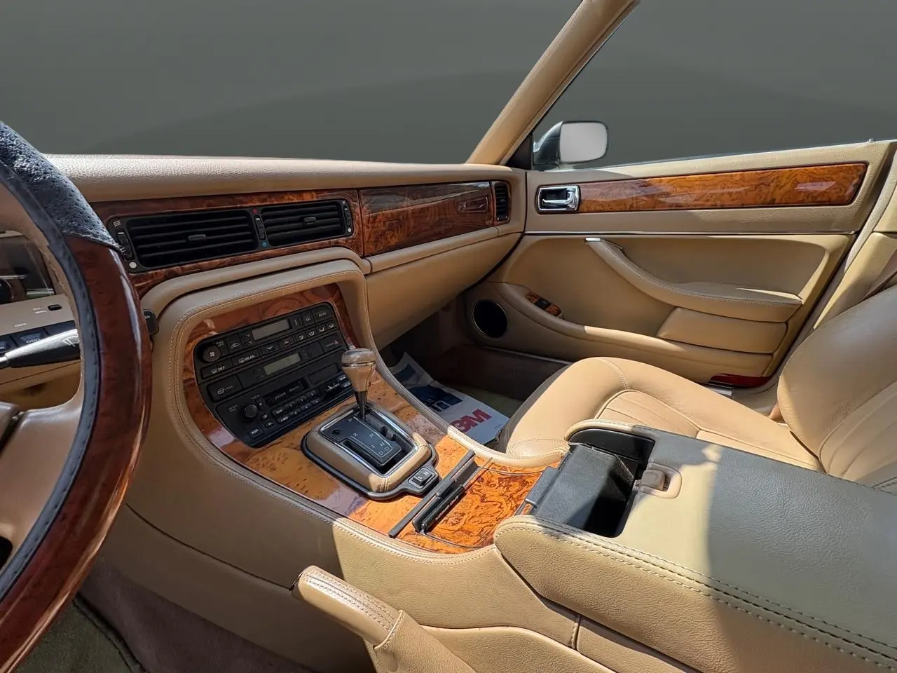 1995 Jaguar XJ6 Base thumbnail 24