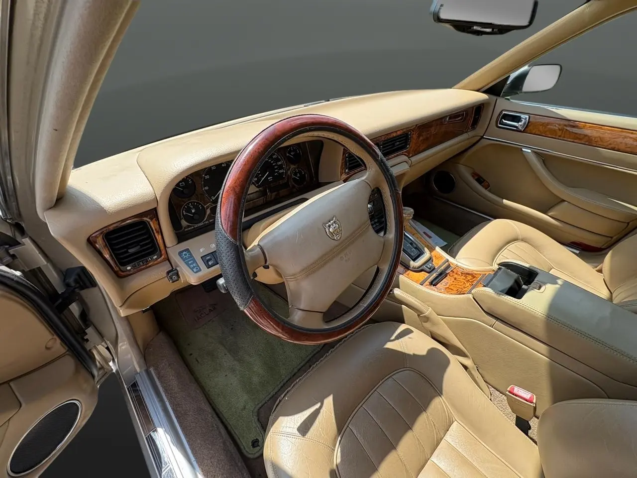 1995 Jaguar XJ6 Base thumbnail 25