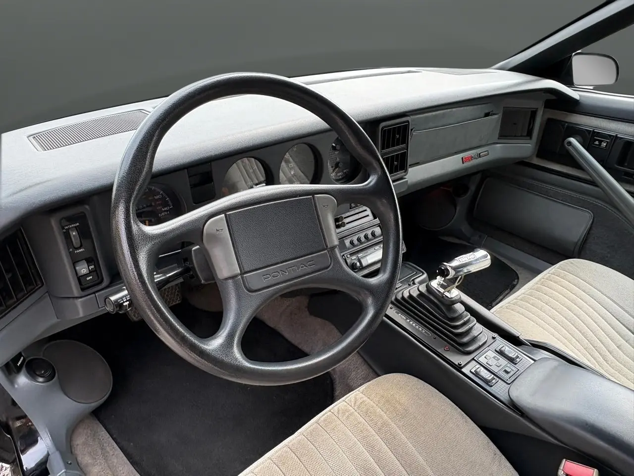 1989 Pontiac Firebird Formula 350 thumbnail 17