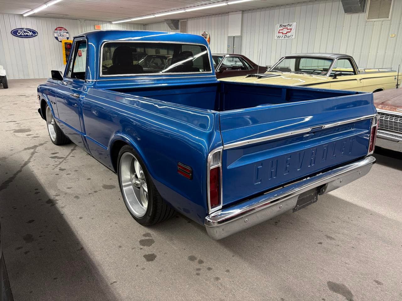 1972 Chevrolet C/K 10 Series Shortbed Restomod thumbnail 4