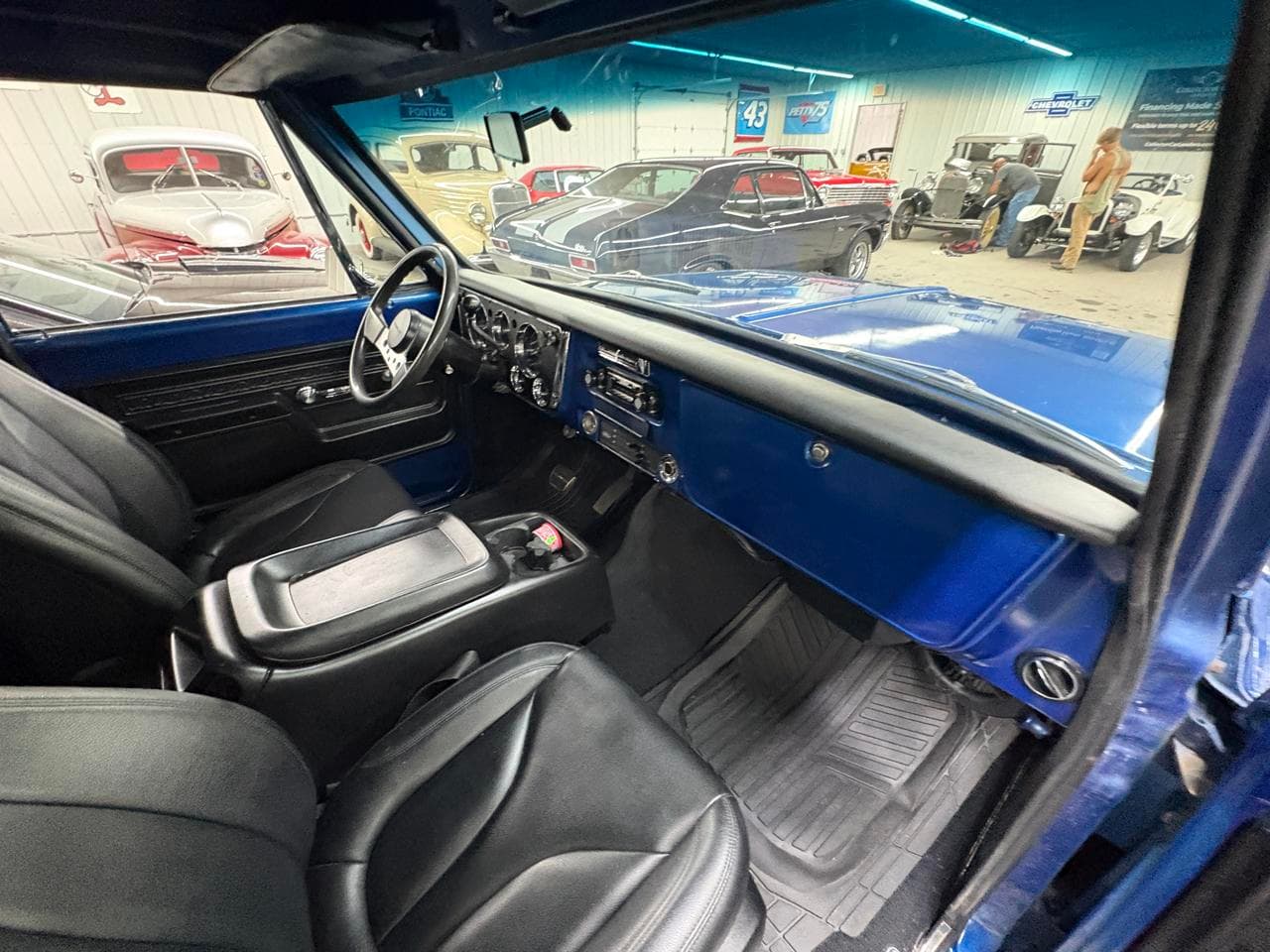1972 Chevrolet C/K 10 Series Shortbed Restomod thumbnail 15