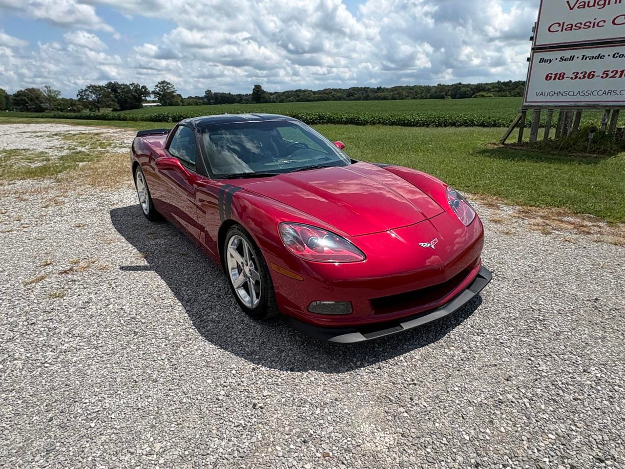 2005 Chevrolet Corvette 2D Coupe thumbnail 4