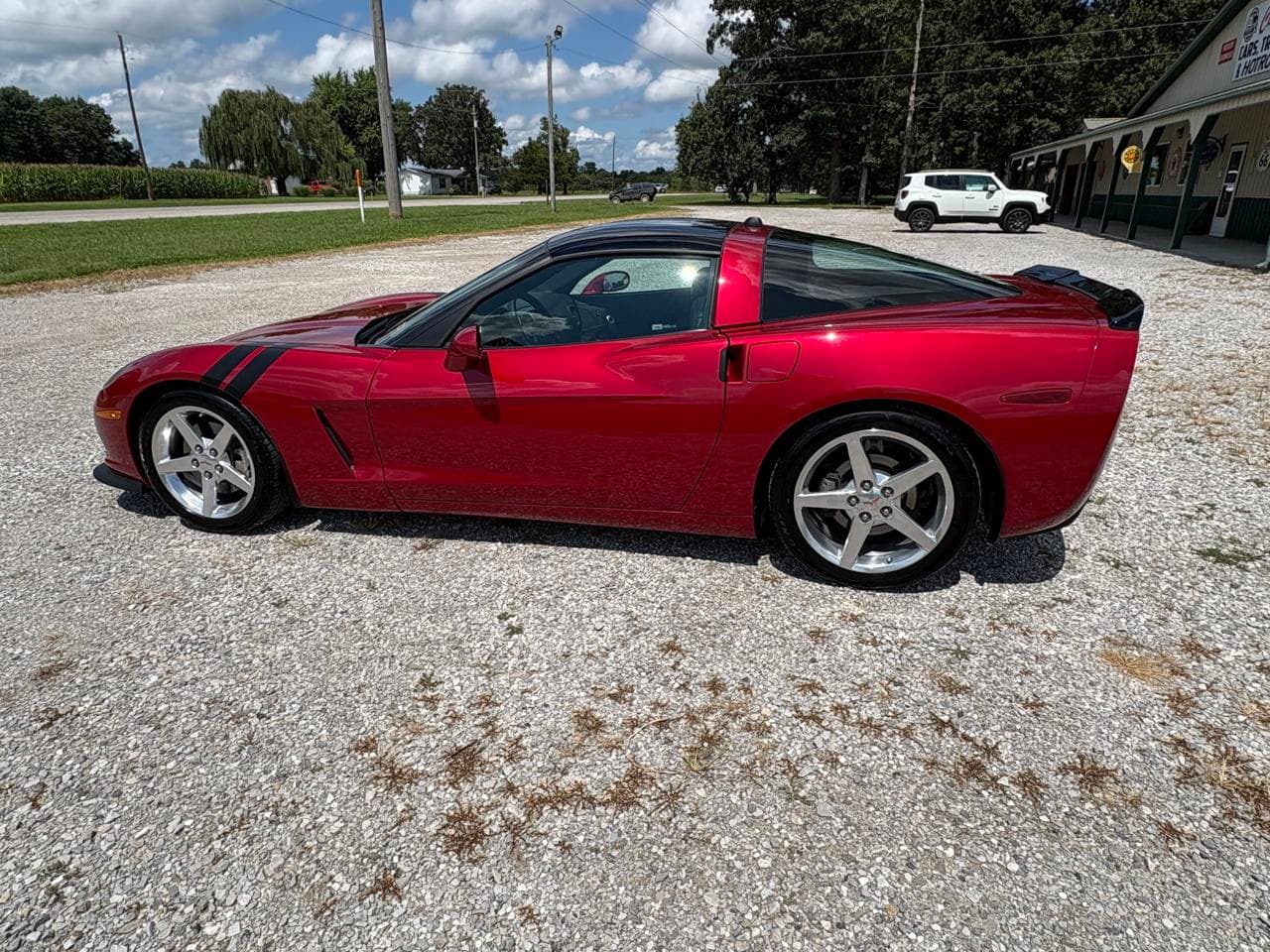2005 Chevrolet Corvette 2D Coupe thumbnail 13