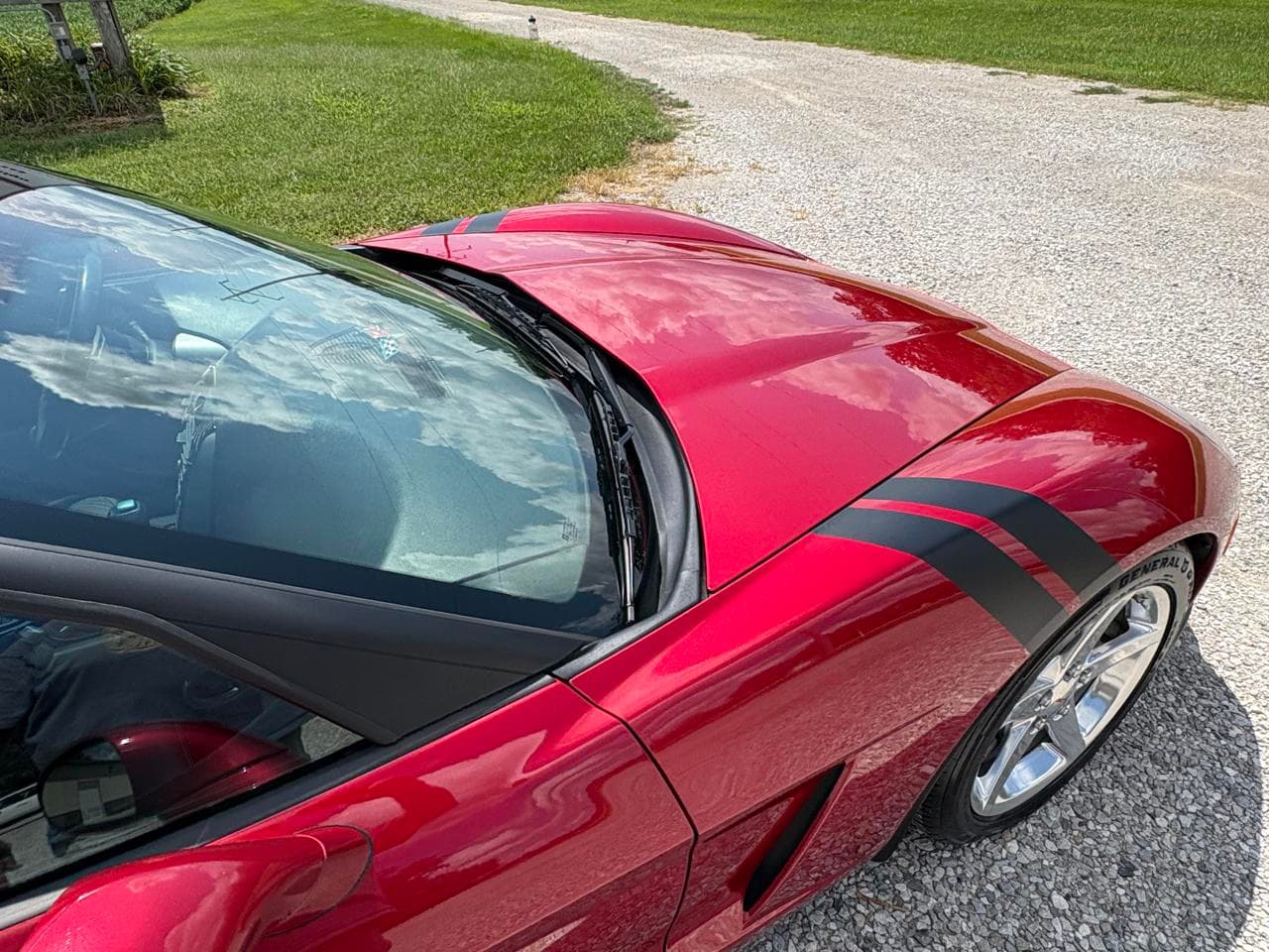 2005 Chevrolet Corvette 2D Coupe thumbnail 16