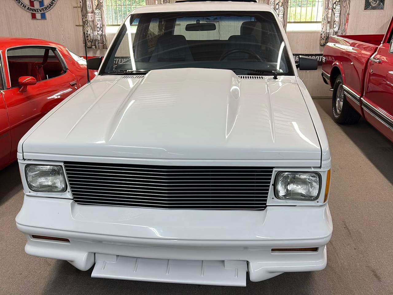 1984 Chevrolet S10 Blazer 2-Door 2WD thumbnail 3