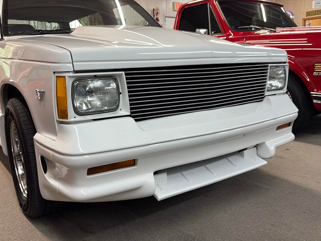 1984 Chevrolet S10 Blazer 2-Door 2WD thumbnail 9