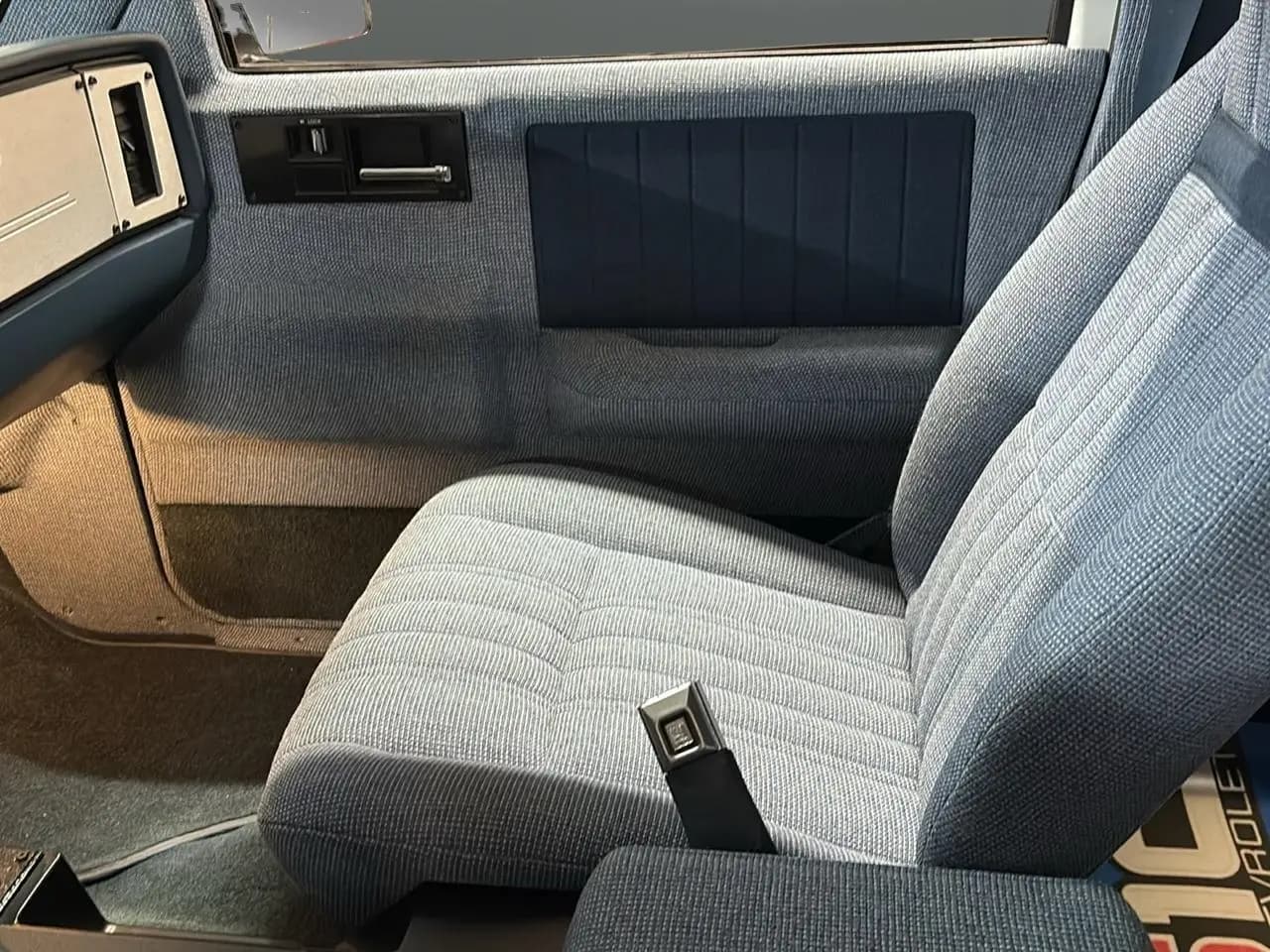 1984 Chevrolet S10 Blazer 2-Door 2WD thumbnail 16