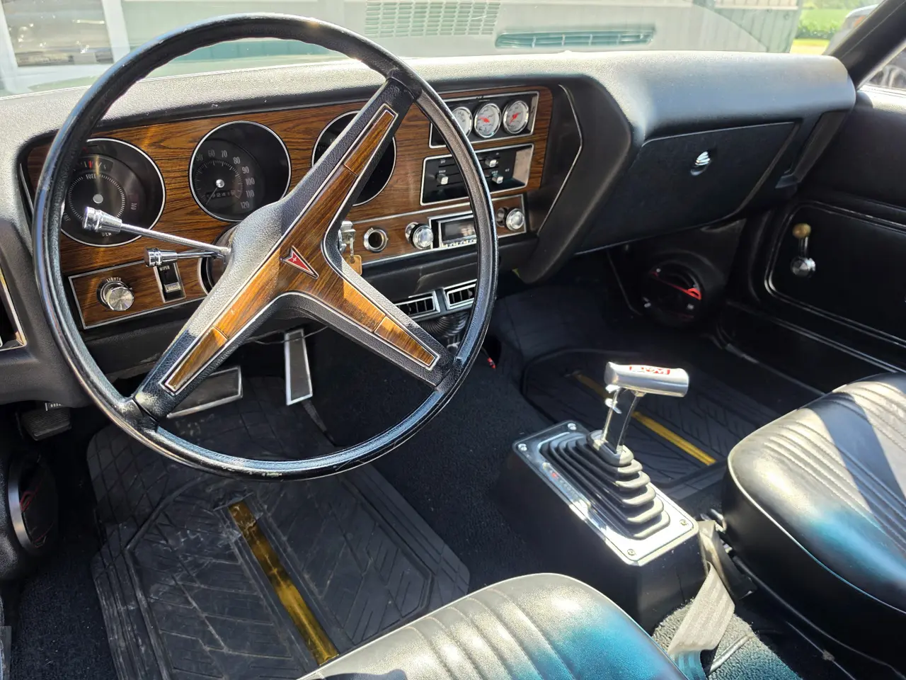 1972 Pontiac Le Mans sport thumbnail 19