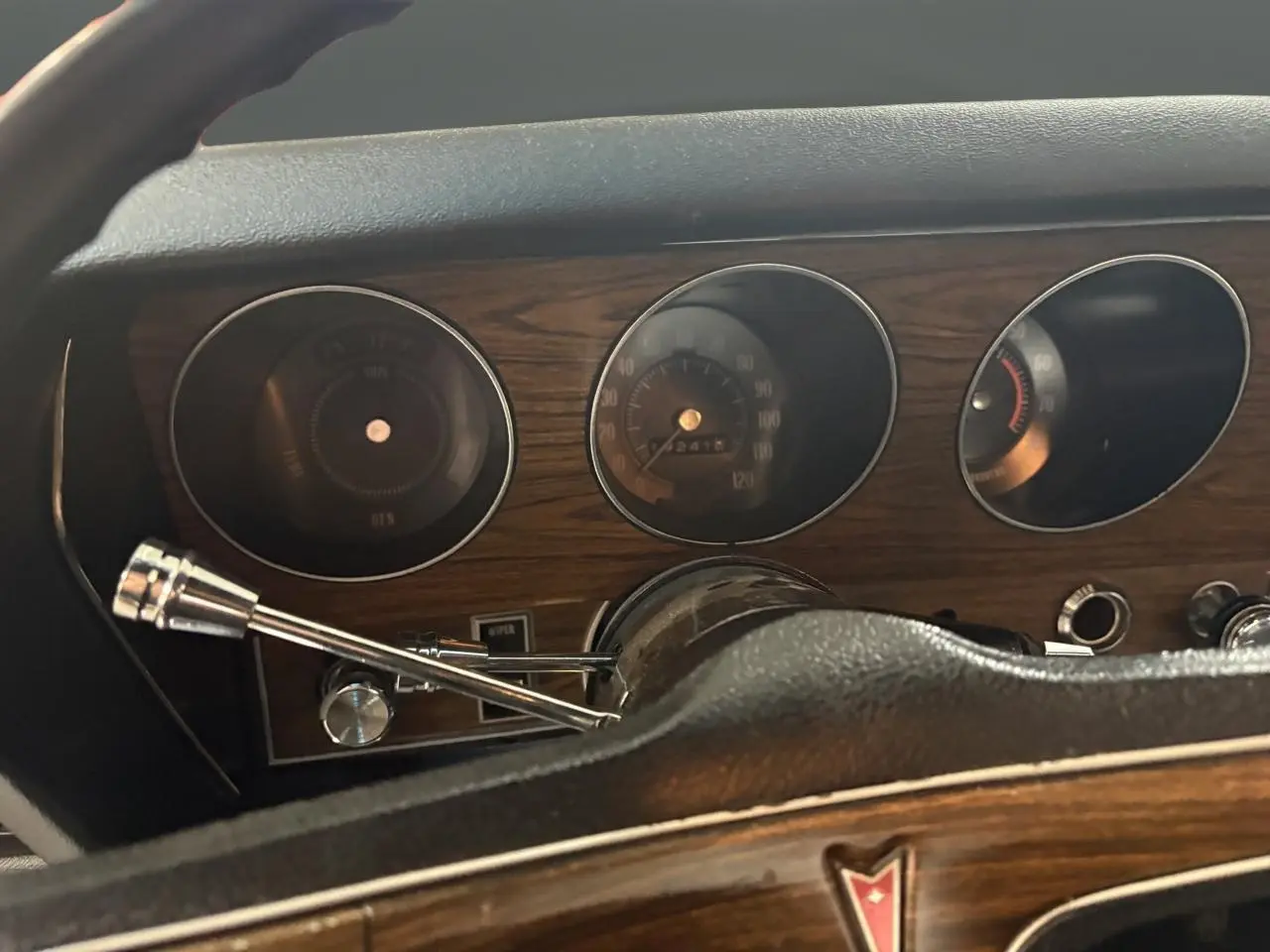 1972 Pontiac Le Mans Sport thumbnail 23