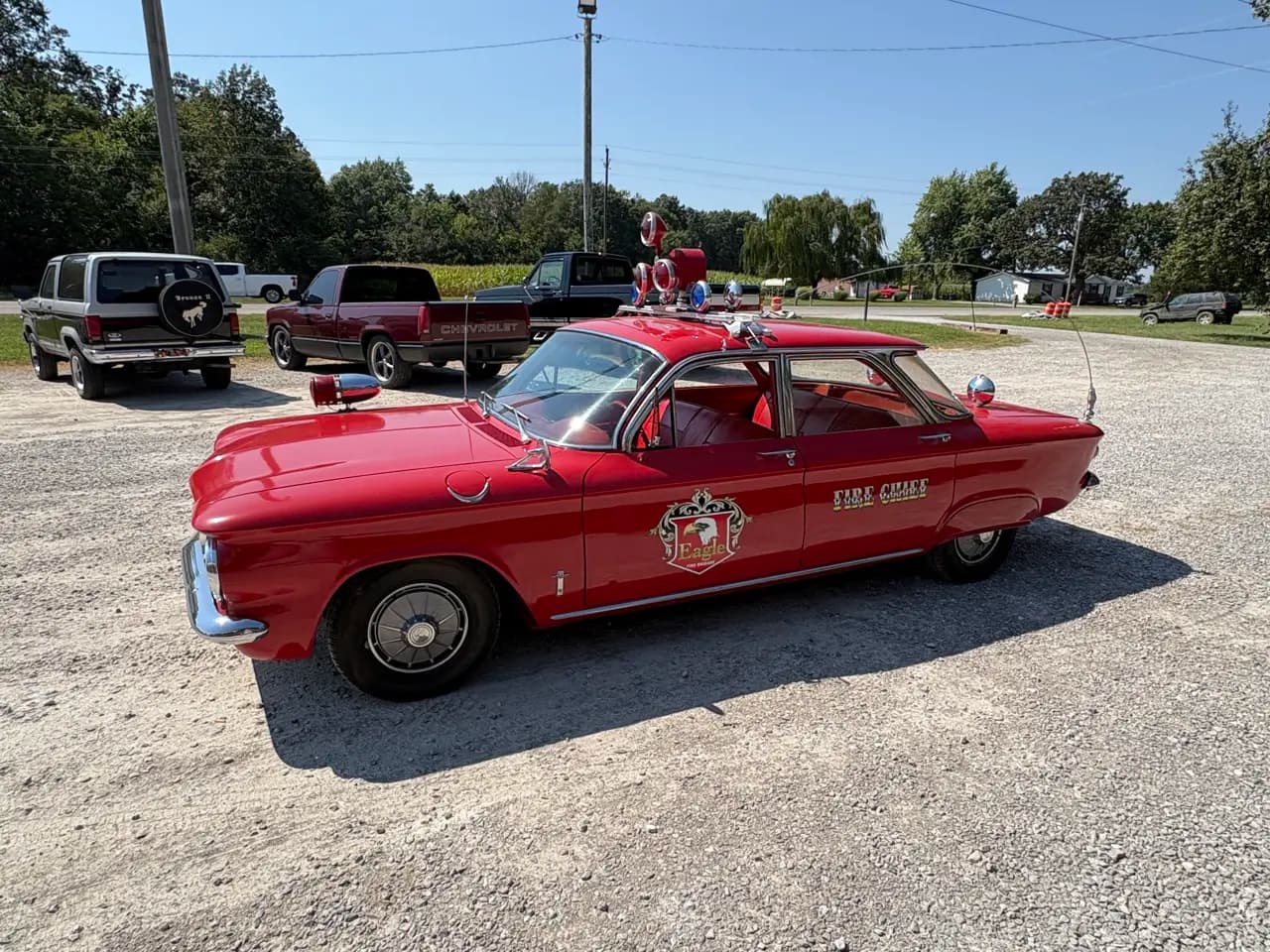 1961 Chevrolet Corvair Monza thumbnail 3