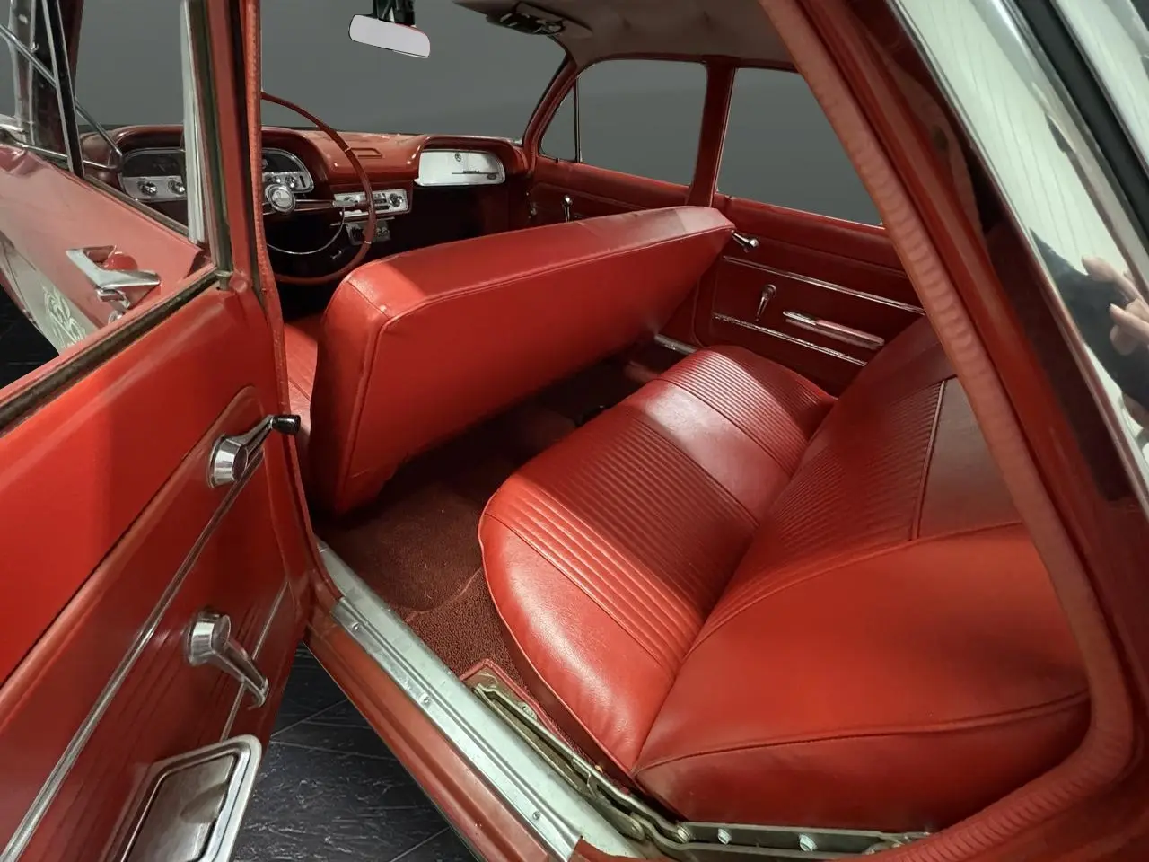 1961 Chevrolet Corvair Monza thumbnail 17