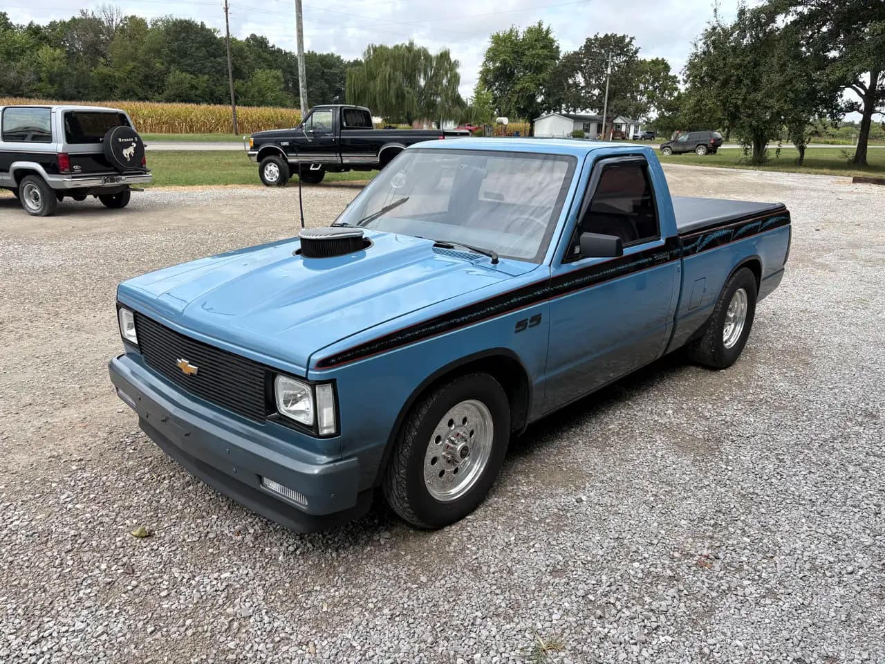 1984 Chevrolet S-10 Reg Cab 108" WB thumbnail 3